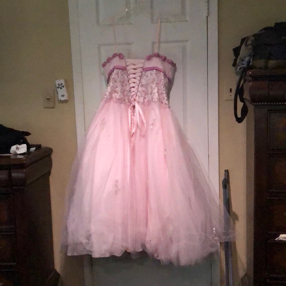 Dress - Picture 2 of 4